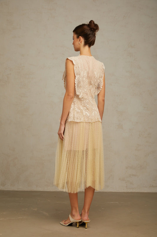 Amelier Rochas Céleste Floral Lace Panelling Tulle Midi Dress in Neutral